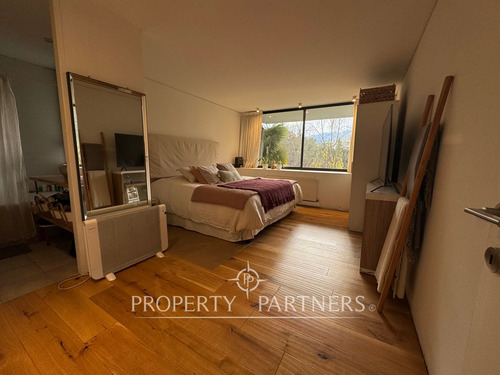 Duplex En Sector Tranquilo Con Gran Conectividad