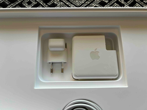 Macbook Pro 13,3 Touch Bar 2019 Como Nuevo (Usado)