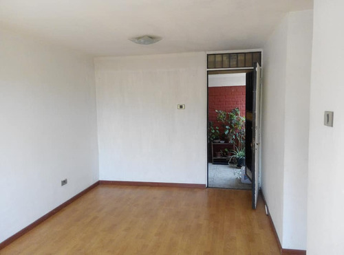 Se Vende Dpto 3d 1b 1est, Sin Ascensor, Amapolas / Coventry