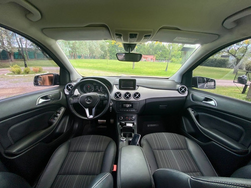 Imagen 5 de 7 de Mercedes Benz