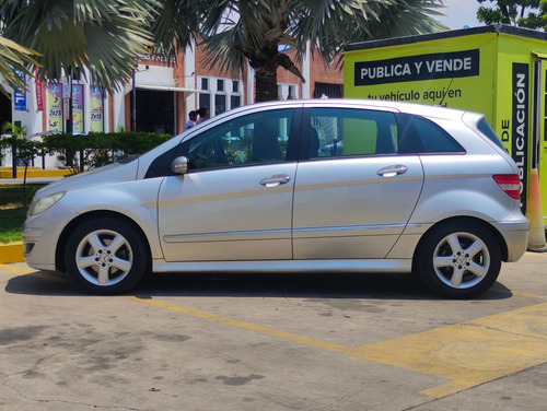 Mercedes-benz B200