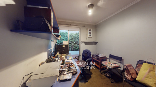 Casa 4 Dormitorios 3 Baños 6 Estac. Con Terreno De 1.334 M²