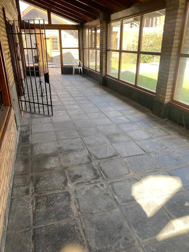 Imagen 8 de 14 de Casa Dos Dormitorios C/parrilla Pileta Cochera, Funes - Guiraldes 2700