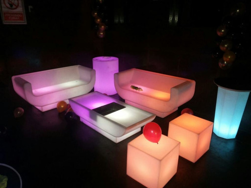 Imagen 1 de 8 de Muebles Led , Cubos Led, Muebles Iluminados Arriendo