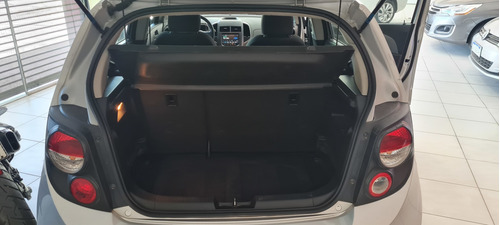 Imagen 13 de 15 de Chevrolet Sonic 2014 1.6 Lt Mx 5 P