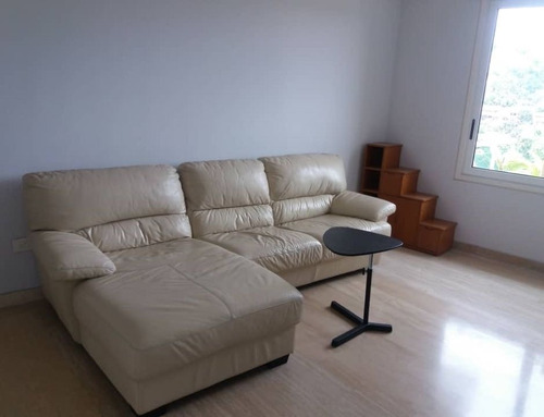 Imagen 12 de 20 de Apartamento En Alquiler - Urb. Las Mesetas