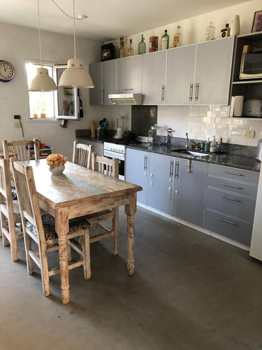 Departamento En Venta De 3 Ambientes Con Cochera En Victoria, Edificio Con Pileta Y Sum