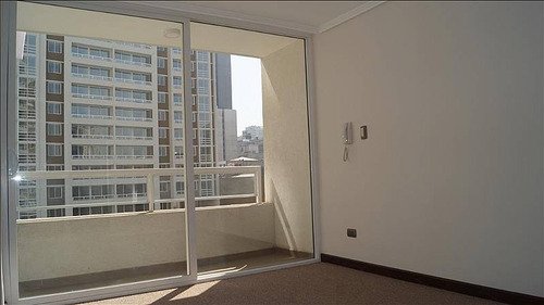 Depto. 1305, 2 Dormitorios, 2 Baños, Metro Moneda