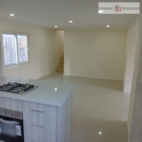 Casa En Venta De 4 Dorm. En Quilpué