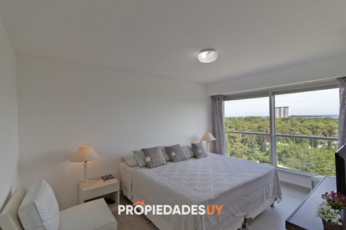 Apartamento En Venta En Roosevelt Punta Del Este, 2 Dormitorios, 2 Baños