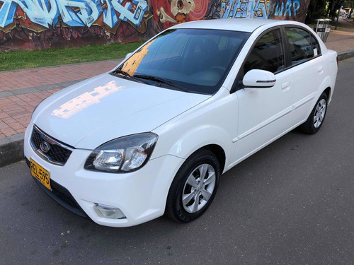 Kia Rio 2010 1.4 4 P