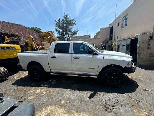RAM Ram 1500 3.6 Tradesman V6 Crew Cab 4X4