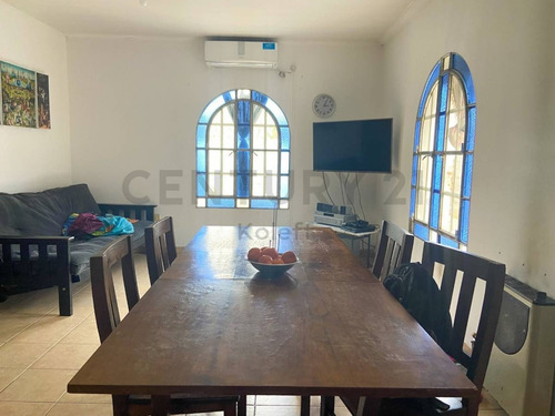 Imagen 2 de 14 de Ph De 3 Dormitorios Con Patio En 30 E/ 65 Y 66 - En Venta