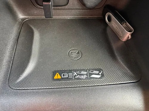 Chevrolet Onix 1.0T Premier Sedan At