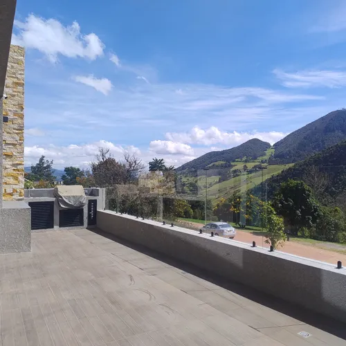 Casa En Venta En La Calera. Cod V52189