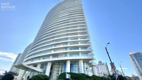 Imagen 23 de 30 de Departamento En Venta. Vista Al Mar. Playa Mansa. - Punta Del Este Mansa