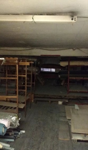 Alquilo Local De 250m2 En El Centro