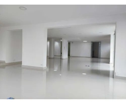 Oficina En Arriendo, Centro Empresarial Av Chile, Bogotá