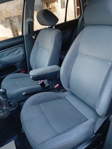 Volkswagen Golf 1.6 Advance