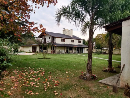 Casa En Venta - 4 Dormitorios 3 Baños - 1.180mts2 - Tortuguitas