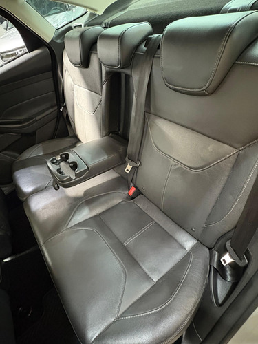 Ford Focus Sedan 2.0 TITANIUM FASTBACK 16V