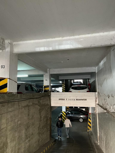 Imagen 1 de 5 de Cochera En Venta En San Telmo