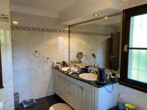 Casa En Venta - 2 Dormitorios 3 Baños - Cochera - 2.400mts2 - Sierra De Los Padres