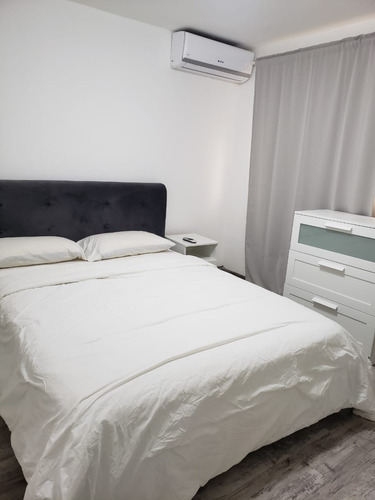 Se Alquila, Apartamento 1hab Amueblado Remodelada, Centrico Y Acogedor En Naco