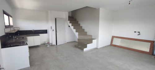 Departamento Duplex En Venta A Entrenar. La Plata