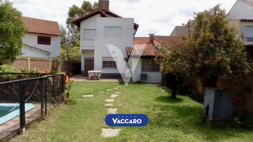 Casa En Venta 5 Ambientes En Ituzaingo