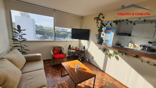 Apartamento En Alquiler Temporal De 2 Dormitorios En Cordón. Completamente Amoblado!