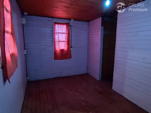 Casa En Venta En Lo Espejo 4 Dormitorios, Regularizada