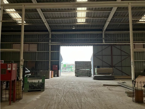 Arriendo Bodega De 2.300 M², Lo Echevers