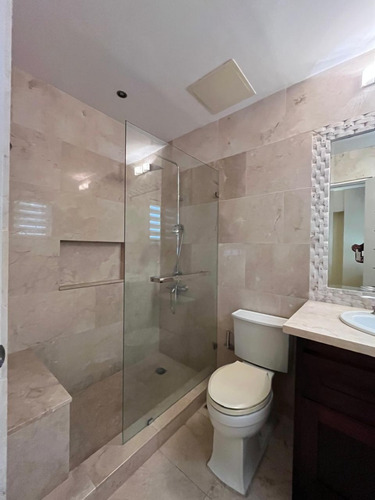 Vendo Apto En Cacicazgos, Uno Por Piso, 301 Metros.