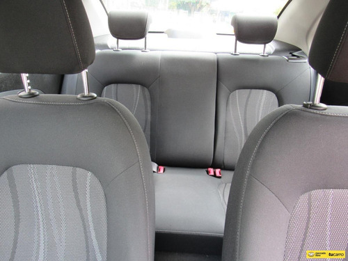 Imagen 17 de 25 de Chevrolet Sonic 1.6 Lt