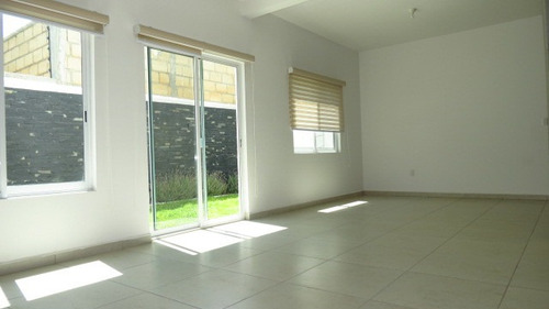 Imagen 1 de 14 de Renta De Casa Con Amenidades. Cumbres Del Lago