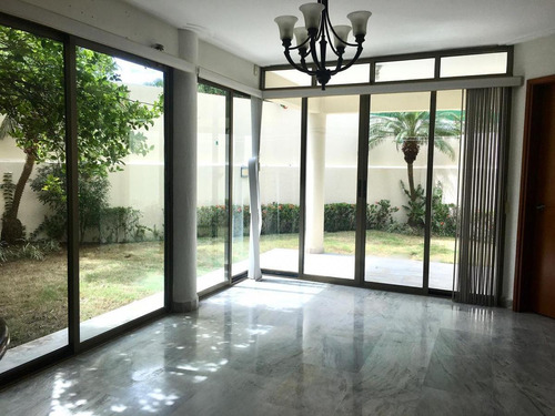 Imagen 2 de 11 de Costa De Oro, Casa En Renta De 3 Recámaras, Con Jardín Y Cuarto De Servicio