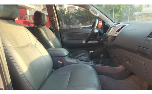 Toyota Hilux 3.0 SRV 4X4 CD 16V TURBO INTERCOOLER DIESEL 4P AUTOMÁTICO