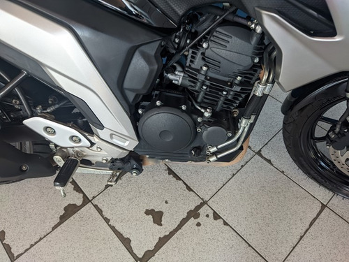Imagem 3 de 8 de Yamaha Fz25 Fazer Abs