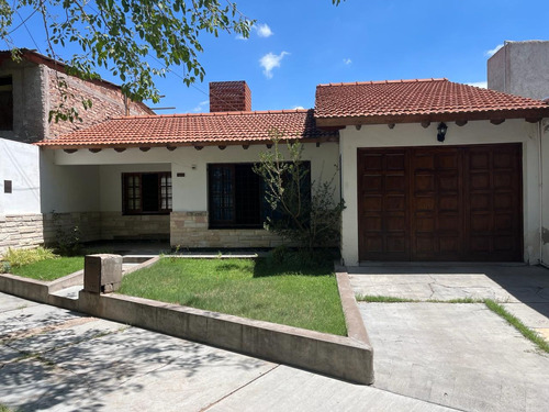 Casa En Venta-b° Ujemvi- Las Heras