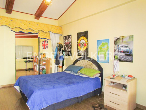 Amplia Residencia Con Local Comercial Hoy Operando