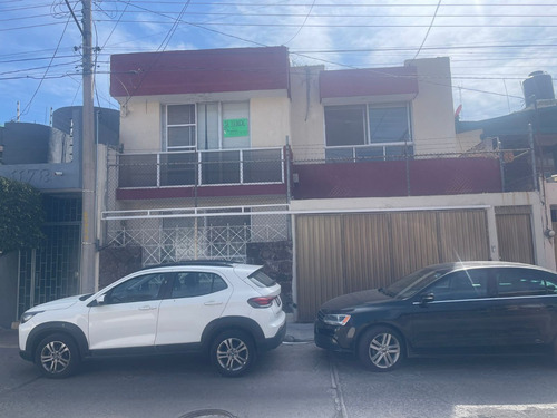 Casa En Venta En Col. Las Reynas, Irapuato, Gto.