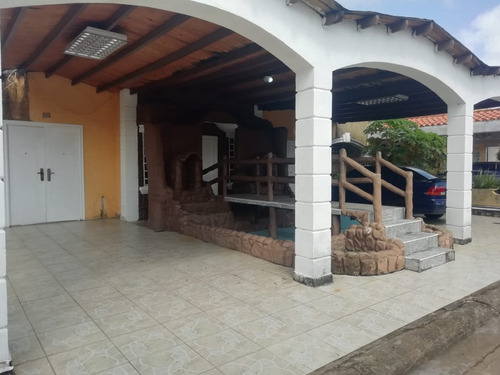 Se Vende Casa En Urb Valle De Luna Ve02-1295st-amar