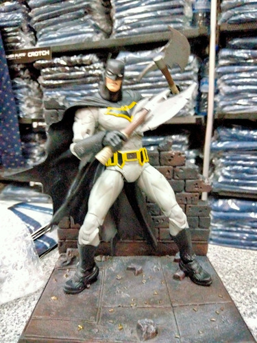 Dc Multiverse Batman, Dark Nights: Metal, Suelto Con 2 Armas (Usado)