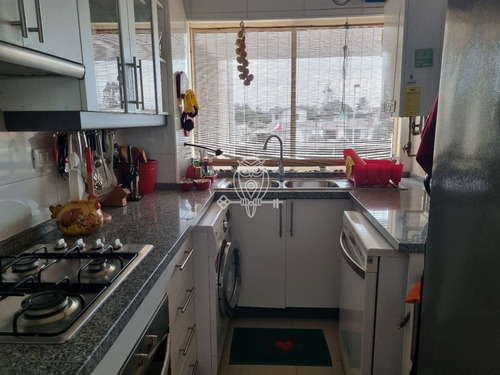 Departamento En Venta De 3 Dorm. En Santo Domingo