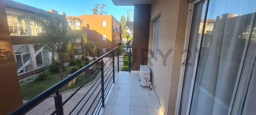 Departamento 2 Dos Ambientes En Moreno Con Cochera!