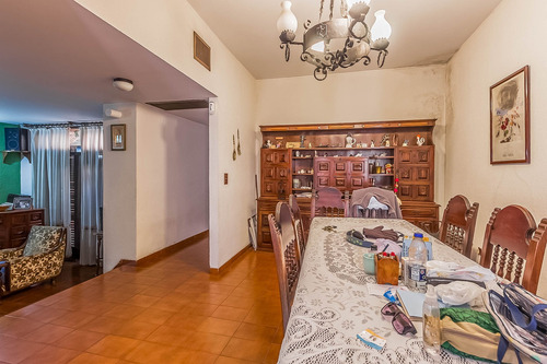 Venta Lote A 2 Cuadras De Av. La Plata Y Av. Rivadavia