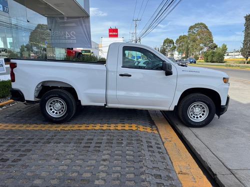 Chevrolet Silverado 4.3 V6 1500 WT Cabina Regular 4x2 At