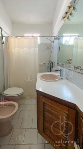Casa Con Deposito En El Centro De Maldonado.- Ref: 54286