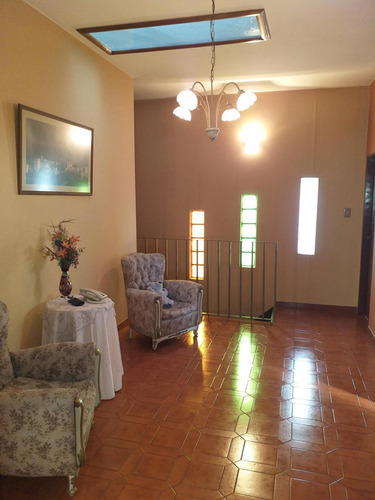 Venta De Chalet 4 Ambientes